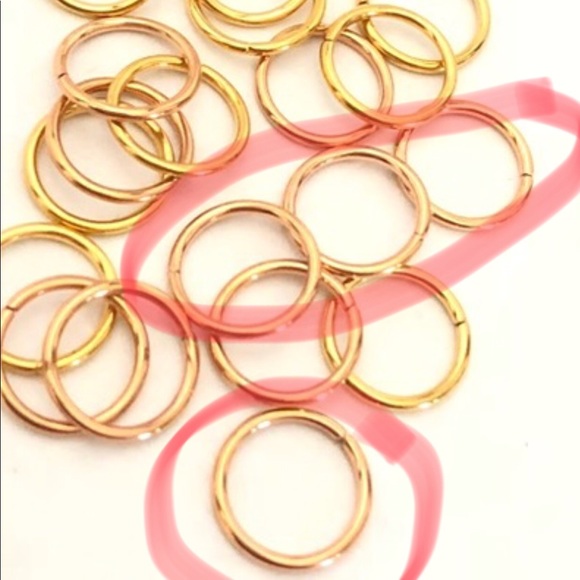 Hoop ring - Picture 2 of 4